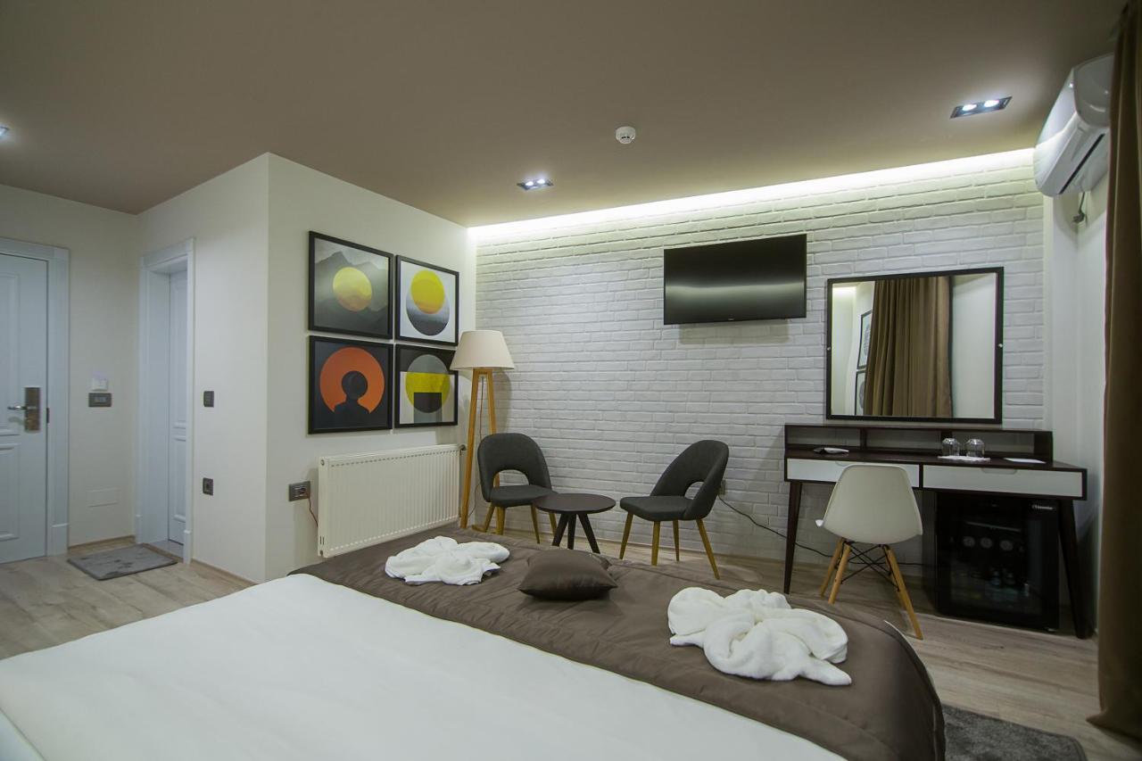 Hotel Regal Корча Экстерьер фото